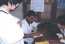 1999121agasutyia.jpg (7121 バイト)