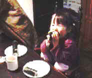 200024mamemaki3.jpg (4054 バイト)